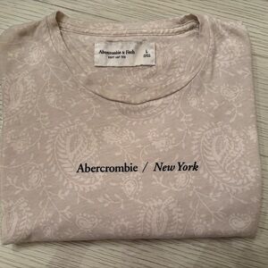 Abercrombie & Fitch Cream Patterned Tee